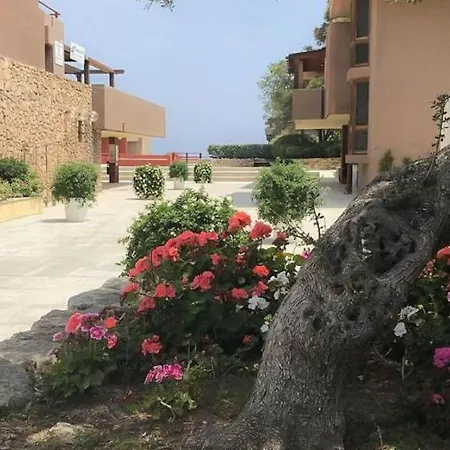 شقة In With Garden